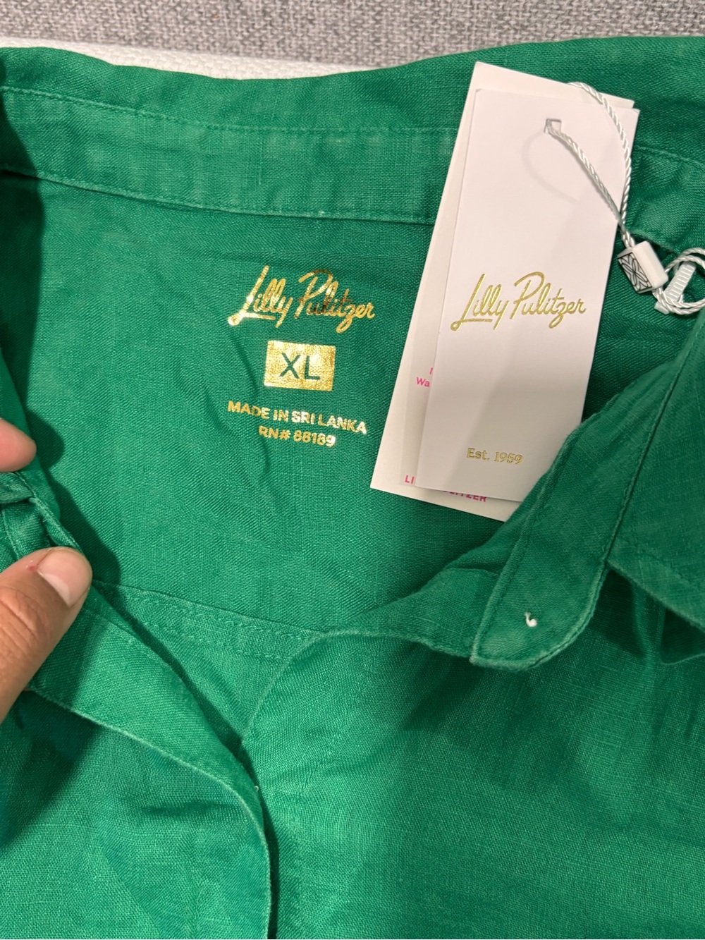 🟡Lilly Pulitzer Vibrant Green Button-Down Linen Shirt - Picture 4 of 8
